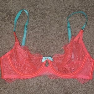NWOT Victoria's Secret Bra